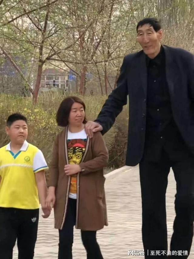 广州一高校录取通知书误将“本科”印成“专科”,校方回应